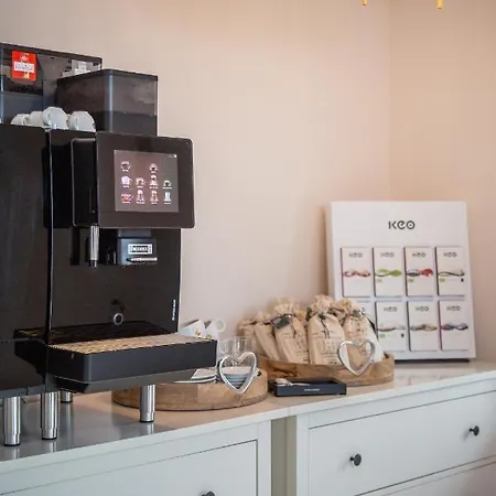 Отель Duenenlaeufer Каролинензиль